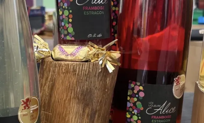 Découvrez notre gamme de liqueurs artisanales pour des cadeaux uniques, Roanne, Les Liqueurs Alice